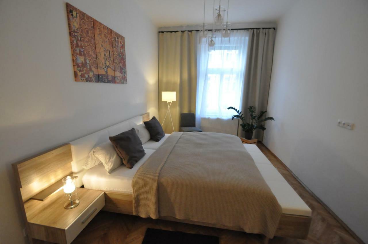 Jirina Appartments Praha Eksteriør bilde